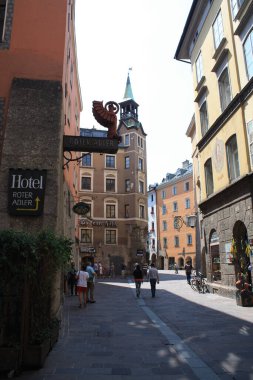 Innsbruck, Avusturya şehri Tyrol 'un kalbinde yer almaktadır..
