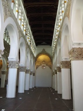 Santa Maria la Blanca Sinagogu, Toledo şehrindeki tapınak..
