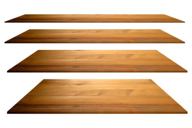 Tasarım için kırpma yolu olan beyaz bir zemin üzerinde kahverengi ahşap raflardan oluşan bir koleksiyon.