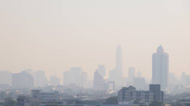 Tayland 'ın başkentinde partikül madde (PM2.5) tehlikeli seviyelere ulaştı. Bangkok Tayland.