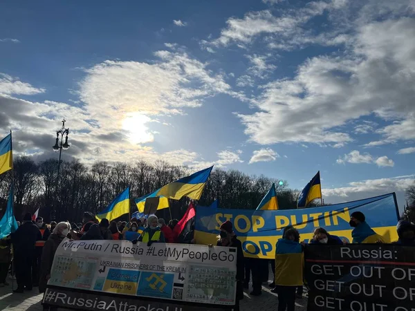 Німеччина Берлін 2022 Протести Проти Вторгнення Росії Україну — Безкоштовне стокове фото