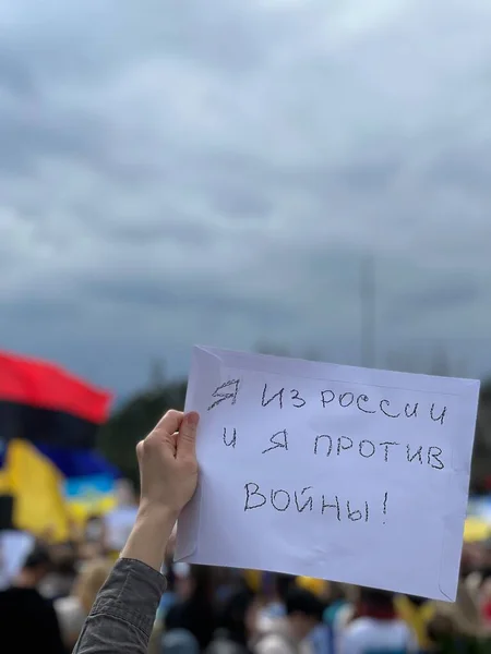 Turkey Antalya 2022 People Ukrainian War Placards Participate Protest Russian — Free Stock Photo