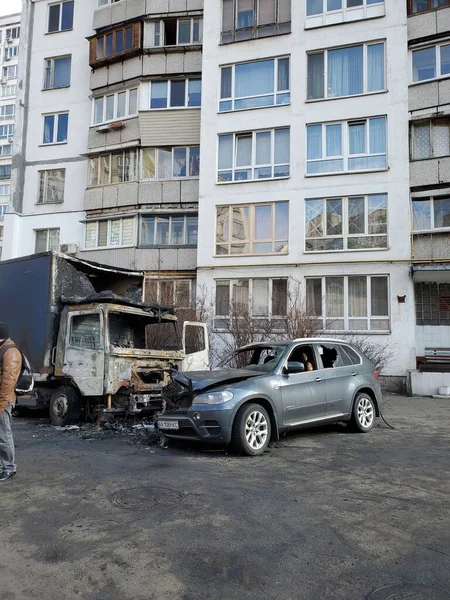 ウクライナ キエフ25 2022 ロシアがウクライナを攻撃した後の爆発の結果であるキエフ地下鉄Chernihivska  — 無料ストックフォト