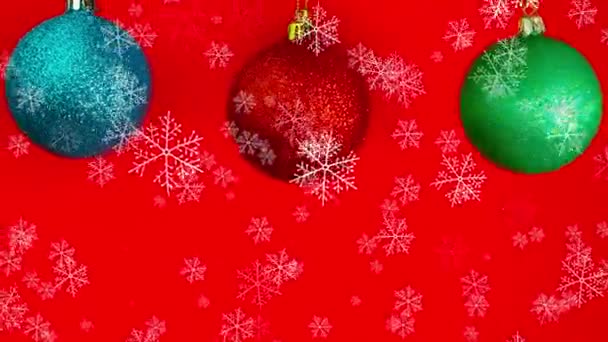 Рождественский Фон Красный Снежинками Игрушками Копировать Пространство — стоковое видео