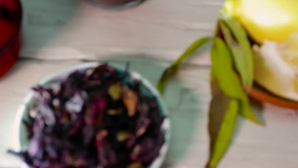 Chá Framboesa Comida Saudável Com Limão Tábuas Madeira Chá Vermelho — Vídeo de Stock