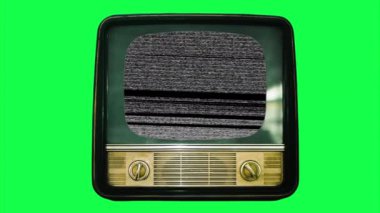 Yeşil arka planda mavi ekranlı klasik televizyon. Chroma Key TV Kopyalama Boşluğu