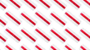 Beyaz arka planda vanilya şekeri deseni, kırmızı çizgili şekerlemeler. Marşmelov arkaplanı.