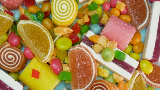 Frutas Cristalizadas Marmelada Laranja Limão Marshmallow Baunilha Doces Multicoloridos Misturados — Vídeo de Stock