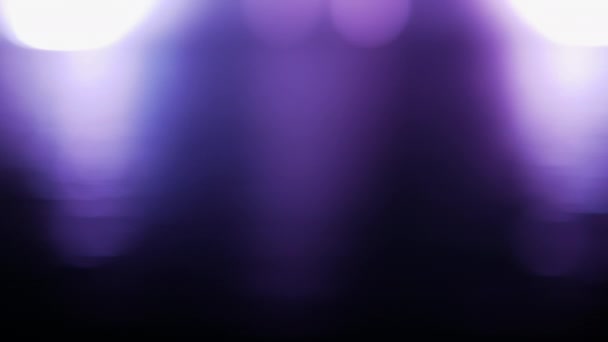 Modré Pozadí Bokeh Odraz Vody Multibarevné Blikající Žárovky — Stock video
