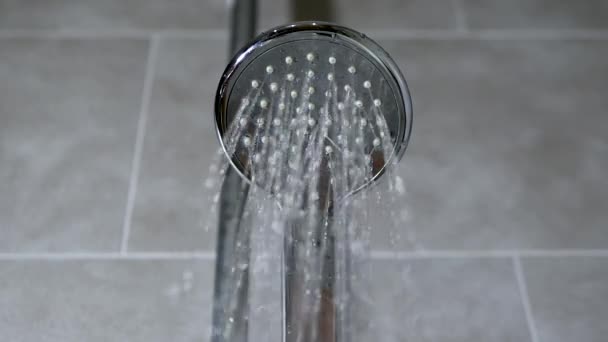 Turning Shower Flow Water Shower Head Bathroom Chrome Plated Watering — Stockvideo