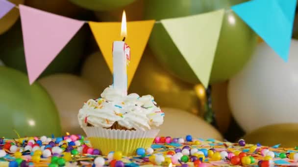 Hermosos Saludos Cumpleaños Para Niño Años Tocadiscos Decoración Cupcakes Cumpleaños — Vídeos de Stock