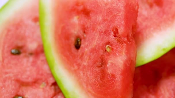 Reife Saftige Natürliche Wassermelone Scheiben Geschnittene Rote Wassermelone — Stockvideo