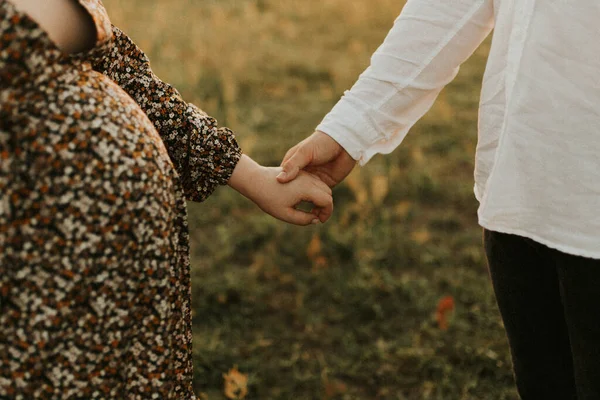 Spirit Love Freedom Independence Happy Young Couple Love Running Field — Stock Photo, Image