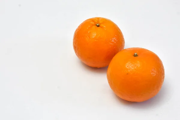Fruits Orange Frais Sur Fond Blanc — Photo