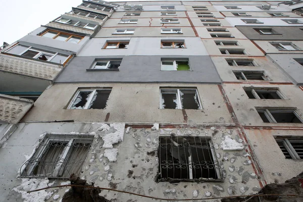 Kharkiv Ukraine February 2022 Damage Done Residential Building Seen Shelling — Free Stock Photo