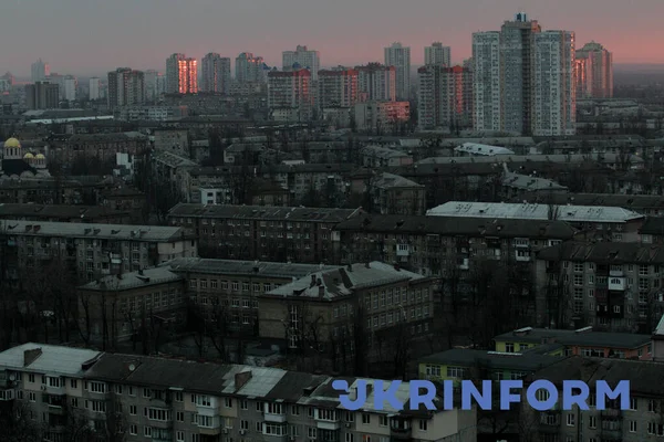 Kiew Ukraine Februar 2022 Das Wohngebiet Wird Morgengrauen Zweiten Tag — kostenloses Stockfoto