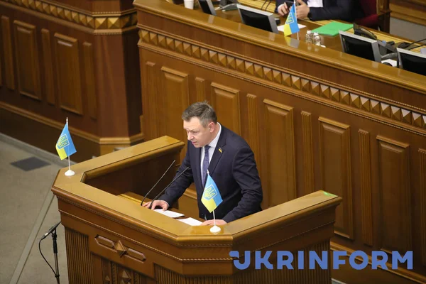 Kyiv Ukraine Februari 2022 Dienaar Van Het Parlementslid Van Het — Gratis stockfoto