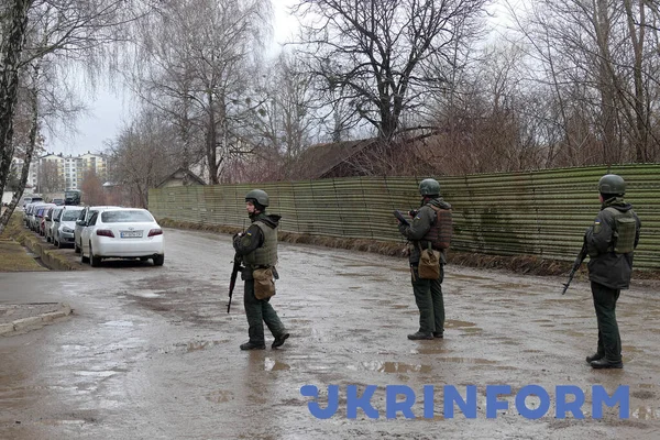 Ivano Frankivsk Ucrania Febrero 2022 Soldados Guardia Nacional Armada Patrullan — Foto de stock gratis