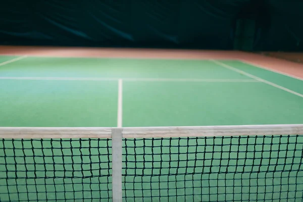 Tenis lapangan kosong tanpa pemain rakyat. — Stok Foto