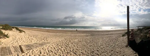 Cdiz県 アンダルシアで最も美しいビーチ そしておそらくスペインでは あなたが人生を楽しむことができるユニークで穏やかな静かな環境で — ストック写真