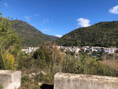 Cadiz dağlarında güzel bir kasaba olan 