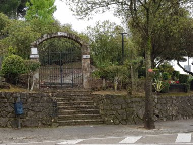 Cadiz dağlarında güzel bir kasaba olan 