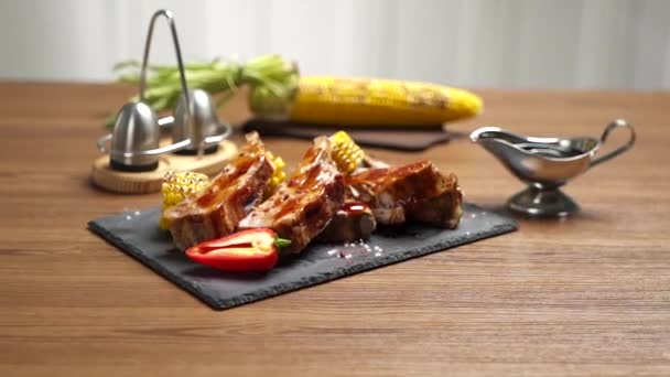 Costillas Con Salsa Cocida Horno — Vídeos de Stock