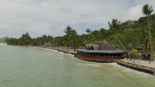 Vue Aérienne Des Villas Chalet Forêt Tropicale — Video