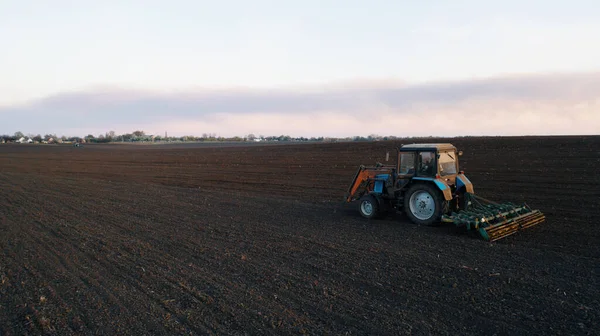 Farming Farmer Tractor Works Field Sowing — Stock Photo, Image