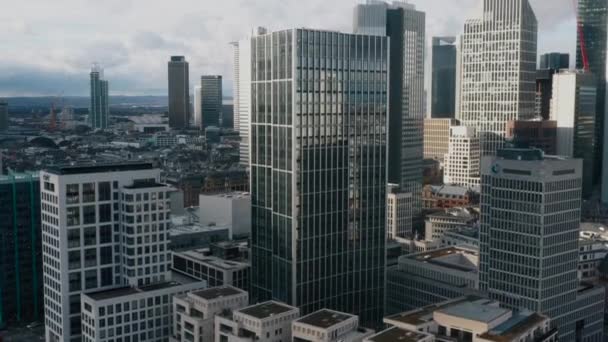 Aerial View Pencakar Langit Kantor Jantung Frankfurt Eropa — Stok Video