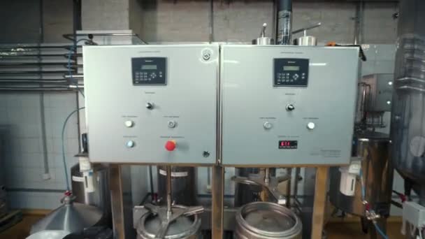 Conveyor Line Bottling Beer Kegs Bottles Modern Brewery Automated Production — 图库视频影像
