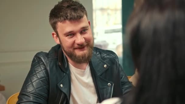 Handsome Stylish Hipster Guy Laughs Coffee Shop Company Cheerful Friends — Vídeo de stock