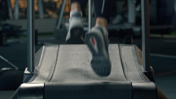 Male Athlete Athlete Doing Cardio Training Treadmill Bodybuilder — Stockvideo