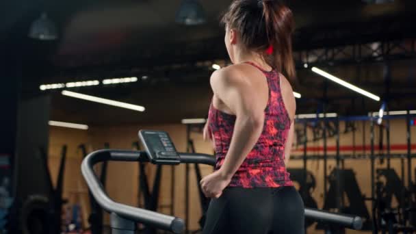 Woman Athlete Athlete Engaged Cardio Training Treadmill Thin Sports Girl — Wideo stockowe