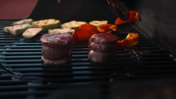 Bbq Close Filet Mignon Steak Grilled Vegetables Cooking — Stockvideo
