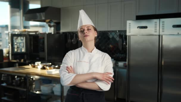 Professional Kitchen Portrait Female Chef Folds Her Arms Laughs — Stockvideo