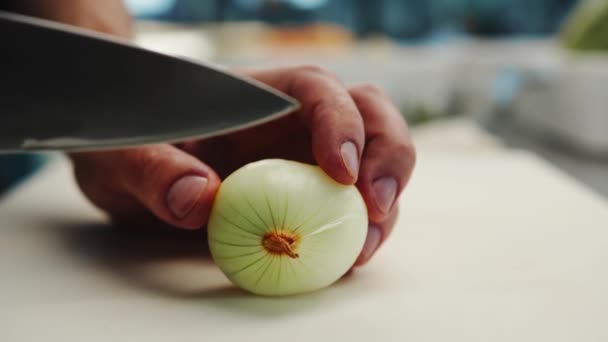 Close Chef Chopping Onion Fine Pressure Cutting Surface Professional Kitchen — Video Stock