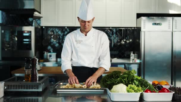 Restaurant Kitchen Portrait Male Chef Chef Prepares Mushrooms Delicious Dish — Stock videók