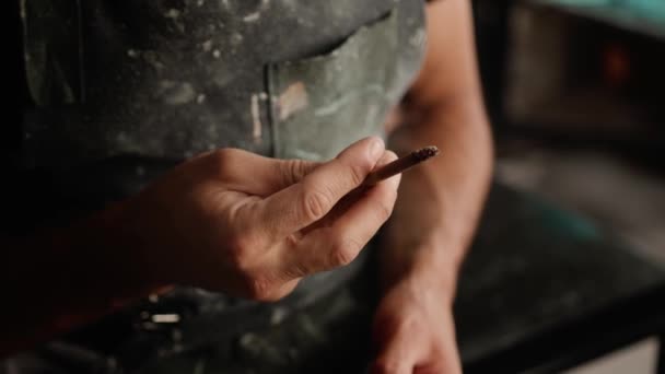 Male Portrait Close Man Smokes Cigarette Workshop Sculptor Tired Resting — 图库视频影像