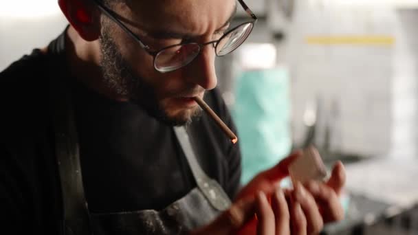 Male Portrait Man Smokes Cigarette Workshop Sculptor Tired Resting — Vídeo de Stock