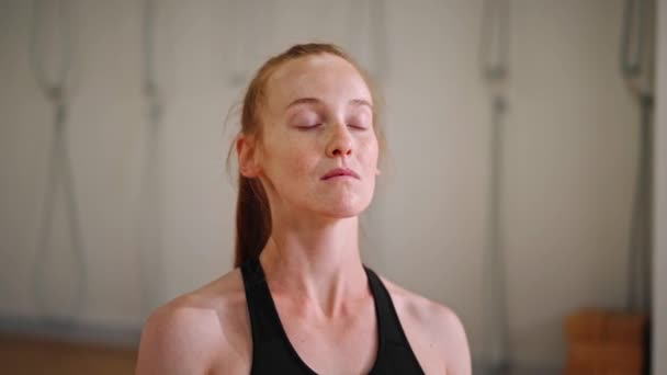 Athletic Woman Doing Yoga Health Girl Lotus Position Folds Her — Vídeo de Stock
