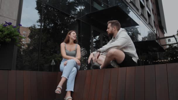 Attractive Woman Man Chat While Sitting Outdoors Friends Meeting Date — Wideo stockowe