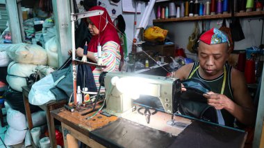 Terzi kıyafetlerinin fotoğrafı. Duvar kağıdı ve sunum şablonları için uygun - jakarta 02 Temmuz 2022