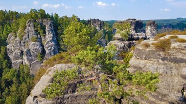 Elbe Sandstone Dağı manzaralı Bastei Köprüsü, Saksonya, Almanya