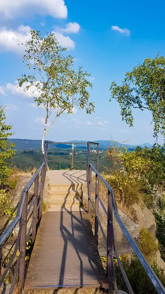 Bastei Köprüsü, Saksonya, Almanya 'daki Viewing platformuna yaya üst geçit