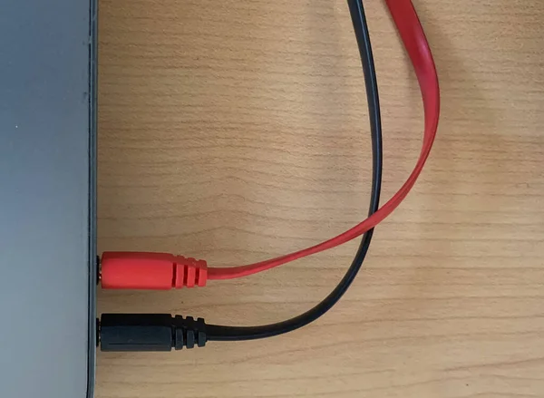 Tento Adaptér Připojuje Notebook Nebo Počítač Zvukovému Zařízení Které Pouze — Stock fotografie