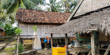 Sapeken Adaları 'ndaki geleneksel evler, Sumenep Regency, Doğu Java