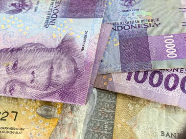 Güzel rupiah para geçmişini kapat. Endonezya, Endonezya Rupiası. İki bin rupiah banknot. Makro görünüm.