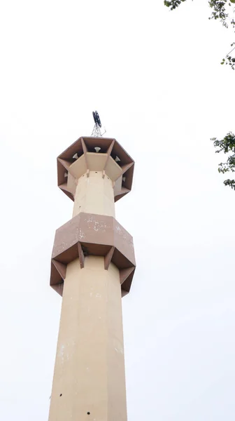 April 2022 Sidoarjo Indonesien Minarett Der Sidoarjo Moschee Mit Weißem — Stockfoto