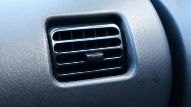 Araba kliması hala çalışıyor.